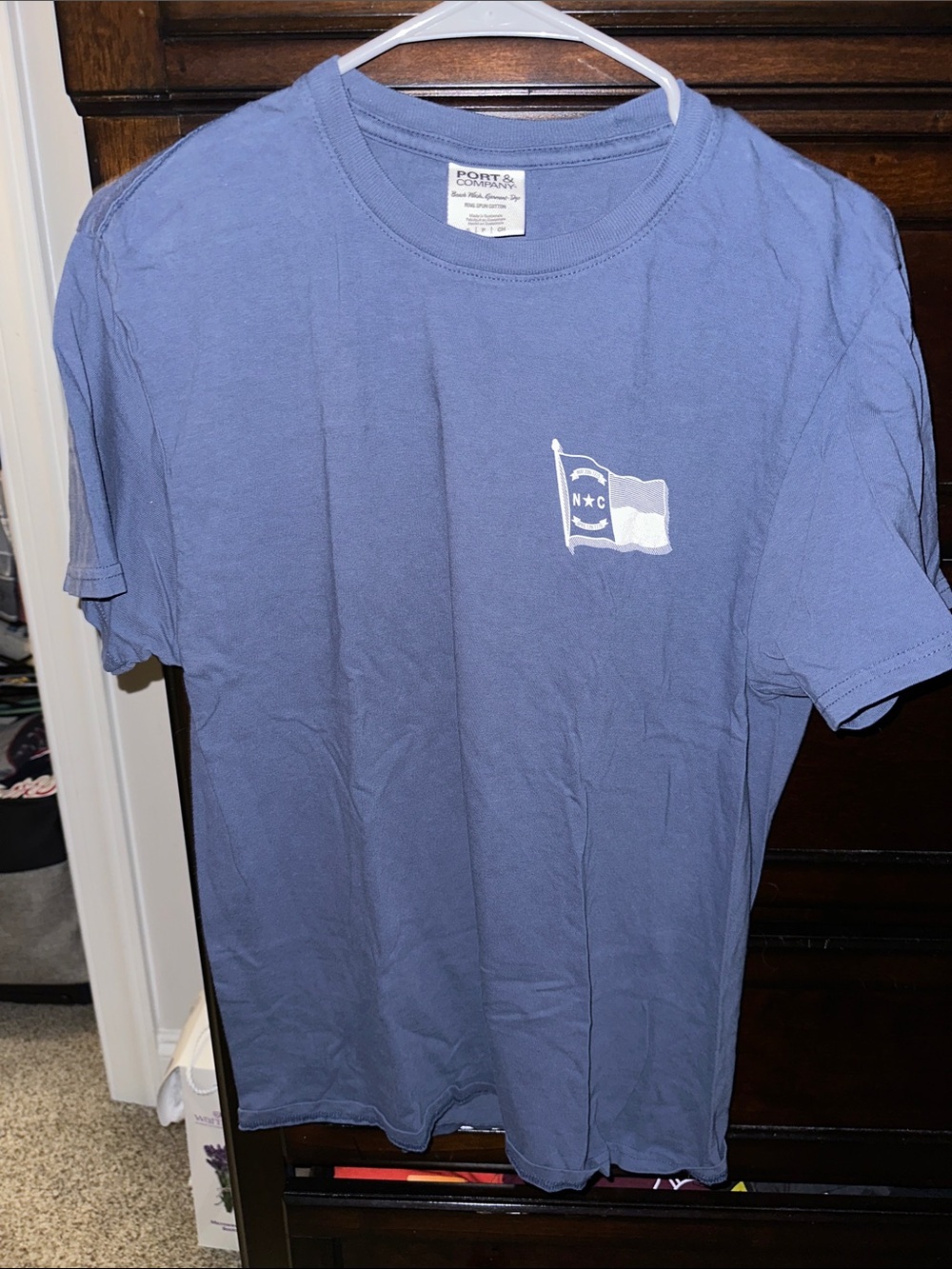 North Carolina Men's Blue Short Sleeve Graphic T-Shirt